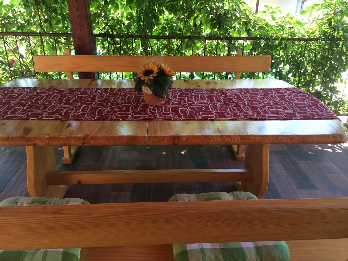 Fabris With Pool And Location Near Sea Apartmán *