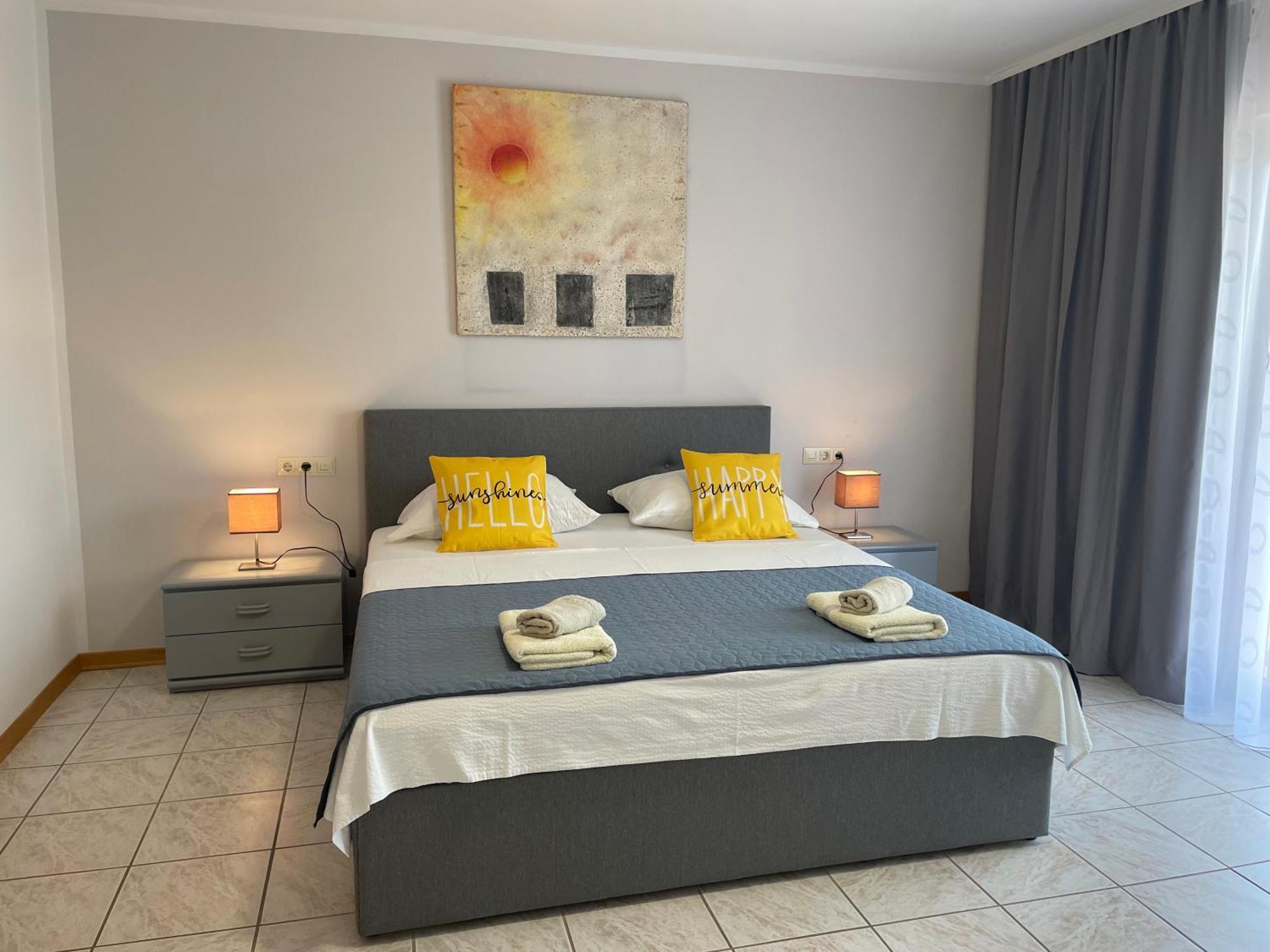 Fabris With Pool And Location Near Sea Apartment