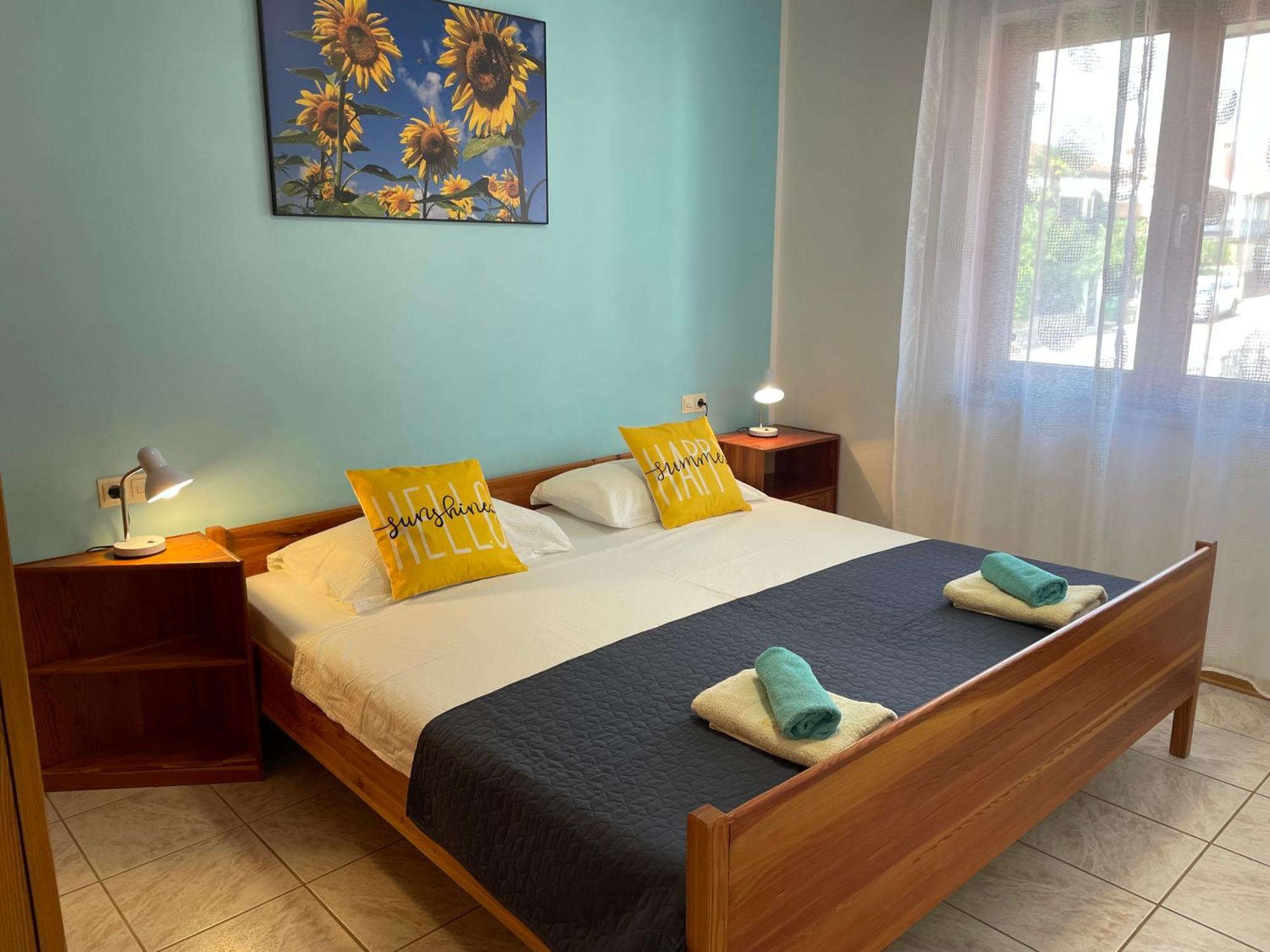 Fabris With Pool And Location Near Sea *