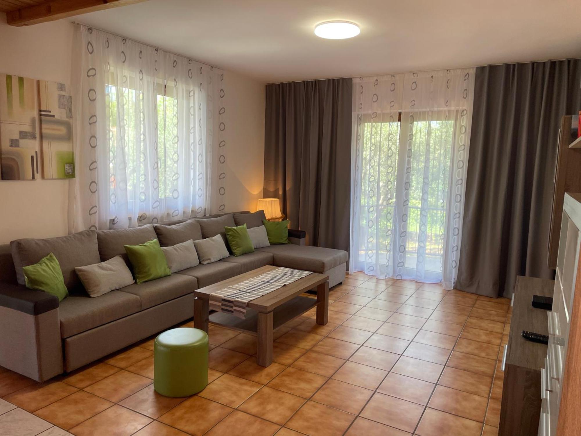Fabris With Pool And Location Near Sea *