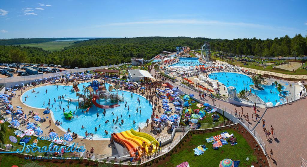 Fabris With Pool And Location Near Sea