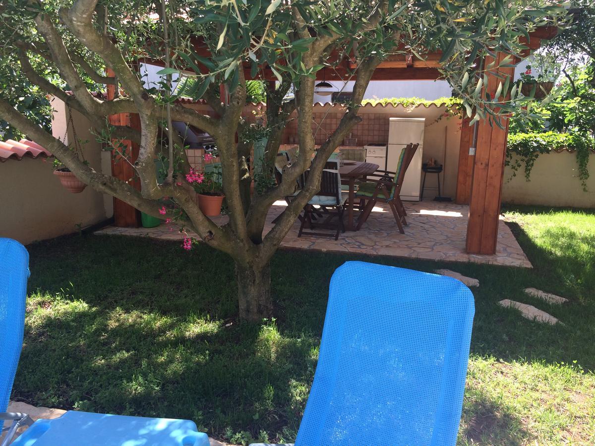 Fabris With Pool And Location Near Sea Apartment